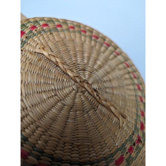 Small handwoven seagrass painted color lided handle basket 2 1/2 inch boho - Picture 6 of 9